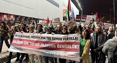 İsrail'in Sumud Filosu'na saldırısı İsrail Başkonsolosluğu önünde protesto edildi