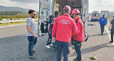 İstanbul-İzmir Otoyolu'nda kamyonet otomobille çarpıştı: 1 ölü, 1 yaralı