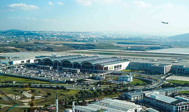 İstanbul Sabiha Gökçen Havalimanı yaz sezonunu rekorlarla kapattı
