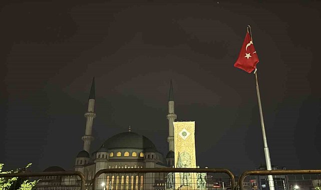 İstanbul'da sağanak yağış gece boyu etkili oldu