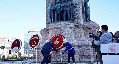 İstanbul'un kurtuluşu Taksim'de kutlandı