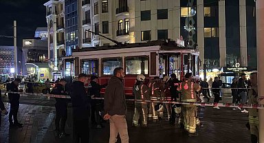 İstiklal Caddesi'nde nostaljik tramvayda yangın paniği