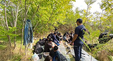 İzmir açıklarında 66 düzensiz göçmen yakalandı, 29 göçmen kurtarıldı