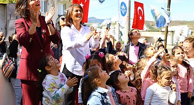 İzmir Karabağlar'da "Oyun Akademisi" açıldı