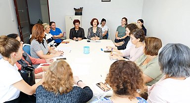 İzmir Narlıdere'de kadınlar haklarını öğreniyor