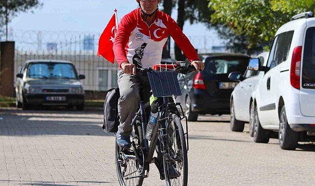 İzmirli gezgin 'Asrın Felaketi'ne farkındalık için pedal çeviriyor