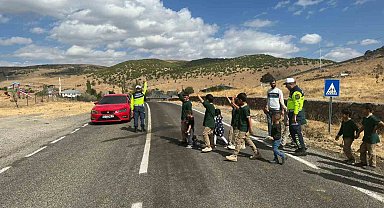 Jandarmadan öğrencilere trafik eğitimi