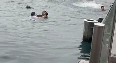 Kadıköy'de engelli 4 kişi denize düştü: 1'i hayatını kaybetti, 3'ü kurtarıldı