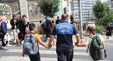 Kağıthane'de çocukların güvenliği için okul önlerinde denetimler sıklaştırıldı