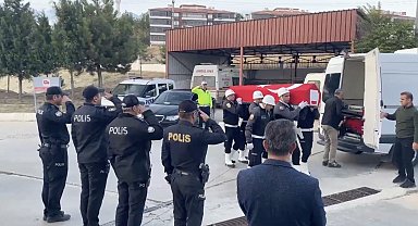 Kalp krizi geçiren polis memuru hayatını kaybetti