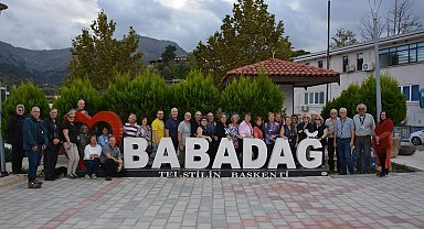 Kanadalı turistler Babadağ'ı gezdi