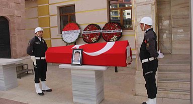 Kansere yenik düşen polis memuru, Sivas'ta toprağa verildi