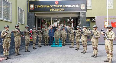 Kara Kuvvetleri Komutanı Orgeneral Metin Tokel Hakkari'de