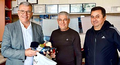 Karabiga Belediyesi'nden berberleri sevindiren hediye