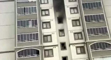 Karabük'te 9 katlı binada çıkan yangın paniğe neden oldu: 5 kişi hastaneye kaldırıldı