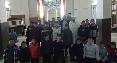 Karapınar'da öğrenciler sabah namazında buluştu