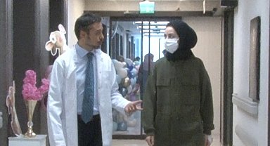 Karın şişliğinin diyetle geçeceğini sandı: 5 kiloluk kist çıktı