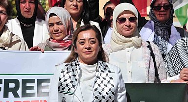 Kars'ta AK Parti Kadın Kolları'ndan "Gazze için sessiz çığlık"