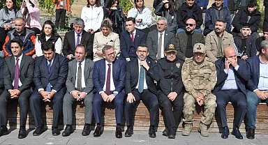 Kars'ta festival renkli görüntülere sahne oldu