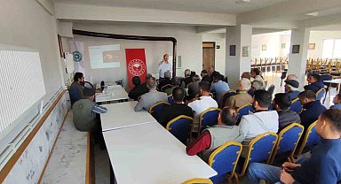 Kars'ta hayvan yetiştiriclerine şarbon hastalığı ve korunma yöntemleri anlatılıyor