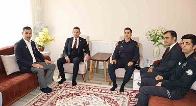 Kaymakam Yıldız'dan ilk ziyaret milli mücadele kahramanı Halil Efe'nin mezarına