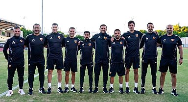 Kayserispor'da Radomir Djalovi'in ekibi belli oldu