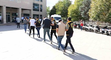 Kilis'te iş yerinin kurşunlanmasıyla ilgili 5 kişi yakalandı