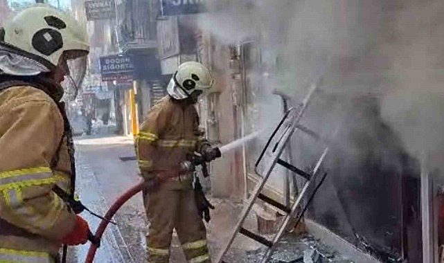Kırıkkale'de telefon mağazasında korkutan yangın