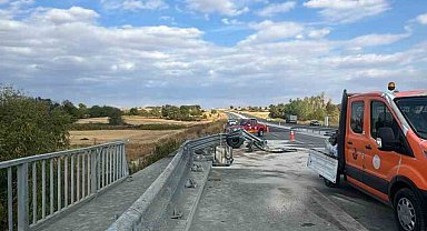 Kırklareli'nde tır dereye düştü sürücü yaralandı