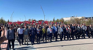 KMÜ'de üniversite öğrencileri ve akademisyenler Gazze için yürüdü