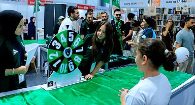 Kocaeli Kitap Fuarı'nda Yeşil-Siyah coşku