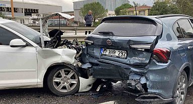 Kocaeli'de 5 araçlı zincirleme kaza: 1'i çocuk 5 yaralı