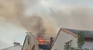 Kocaeli'de çatı yangını korkuttu