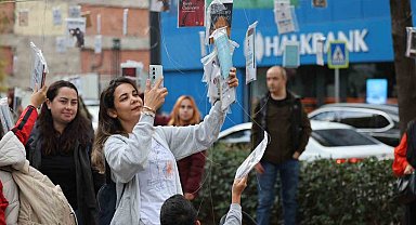 Kocaeli'de gelenek bozulmadı: Ağaçlar yine kitap açtı