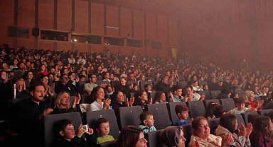 Kocaeli'de perdeler çocuklar için açıldı