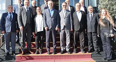 Kocaeli'de Kaymakam Önal ve Başkan Çiftçi, muhtarlarla buluştu