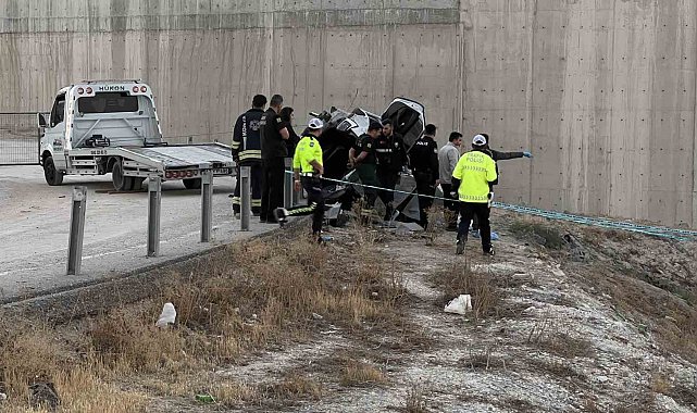 Konya'da yol kenarına uçan otomobilin sürücüsü hayatını kaybetti