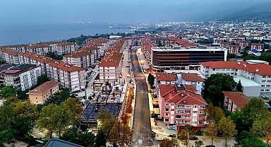 Körfez'de gece asfalt mesaisi