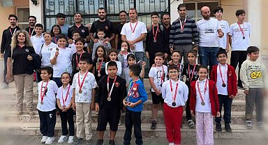 Köyceğiz'de satranç turnuvasında yarıştılar