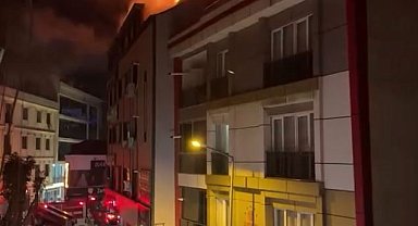 Küçükçekmece'de yangın paniği