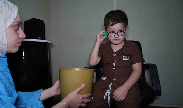 Kulaklık kullanırken dikkat: "Yüksek sesli müzik ve uzun maruziyetten uzak durmalı, etkileri geri dönüşümsüz olarak ortaya çıkıyor"