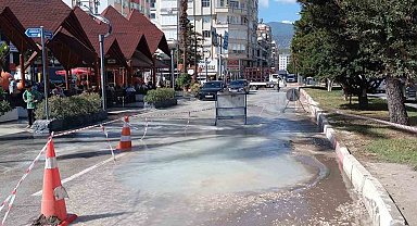 Kumluca'da içme suyu borusu 1 ayda 5 kez patladı