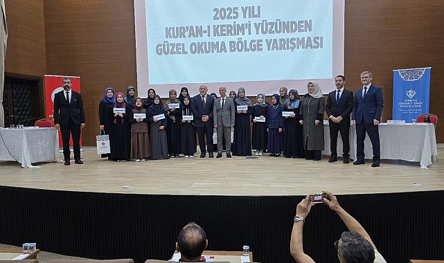 Kur'an-ı Kerim'i güzel okuma yarışmasında bölge birinci ve ikincisi Amasya'dan