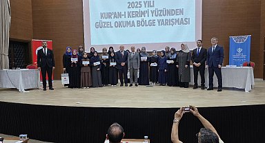 Kur'an-ı Kerim'i güzel okuma yarışmasında bölge birinci ve ikincisi Amasya'dan