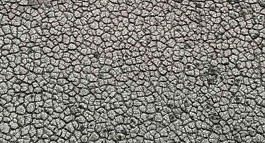 Kuraklığın izi: Seyhan Baraj Gölü'nde sular çekilince toprak çatladı