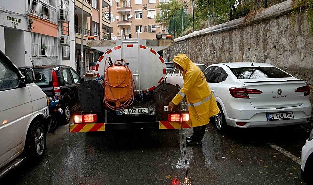 Kuşadası Belediyesi'nde sağanak seferberliği