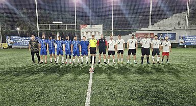 Kuşadası'nda Görev Şehitleri Turnuvası'nda çeyrek final heyecanı başladı