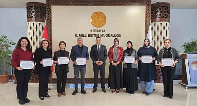 Kütahya'da Erasmus projesi katılımcılarına belgeleri takdim edildi