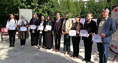 Kütahya'da "Düğünümüz Var" projesinde katılım belgeleri takdim edildi