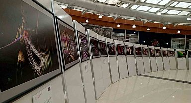 Kutnu Kumaş sergisi ziyaretçilerini Osmanlı modasına götürüyor